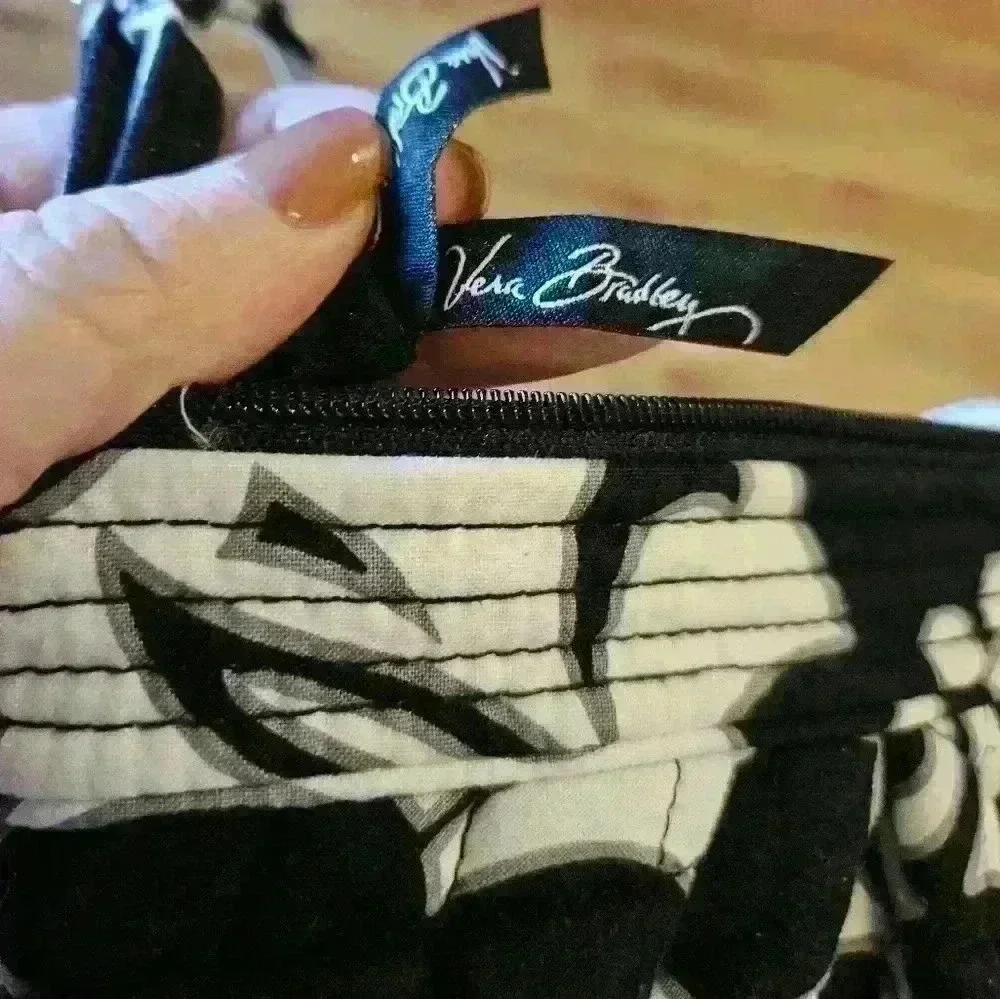 Vera Bradley small Black white and gray flower print  purse
